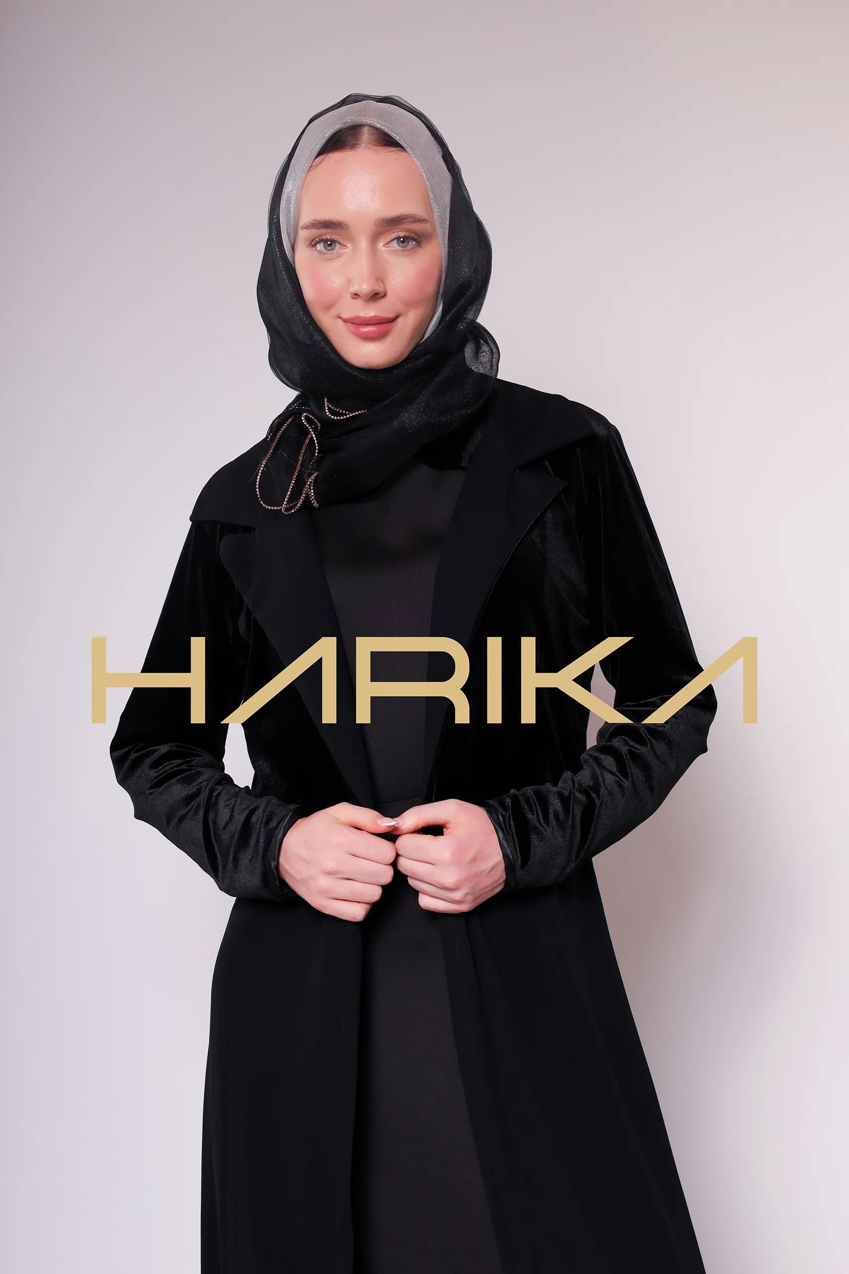 Kadife Detaylı Siyah Uzun ferace