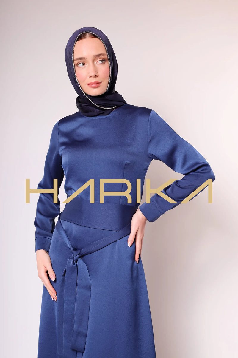 Kemerli Lacivert ipek krep elbise - "Pratik şıklık"