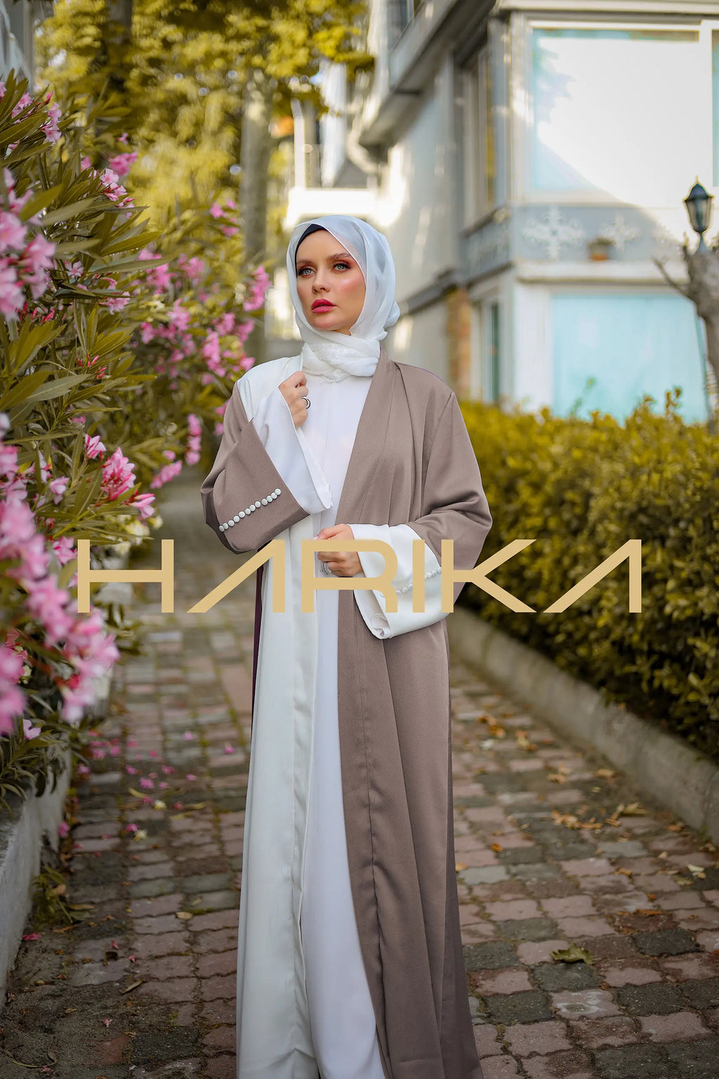 White and choco two-tone abaya
