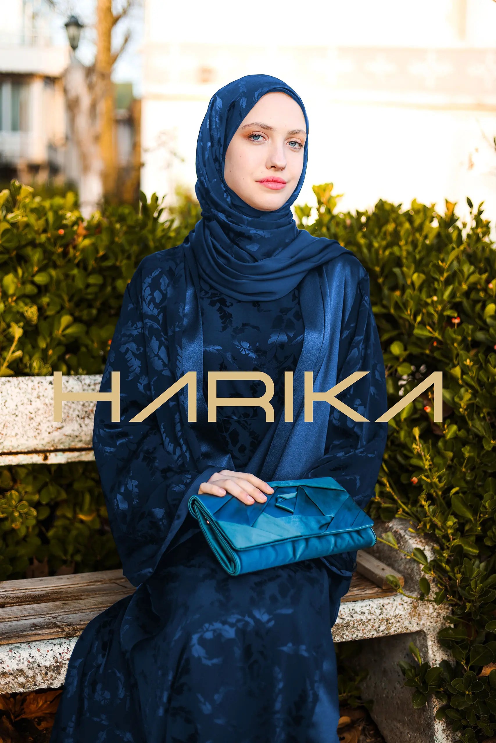 عباية جيسيكا حرير أزرق داكن فاخر (عباية فقط)