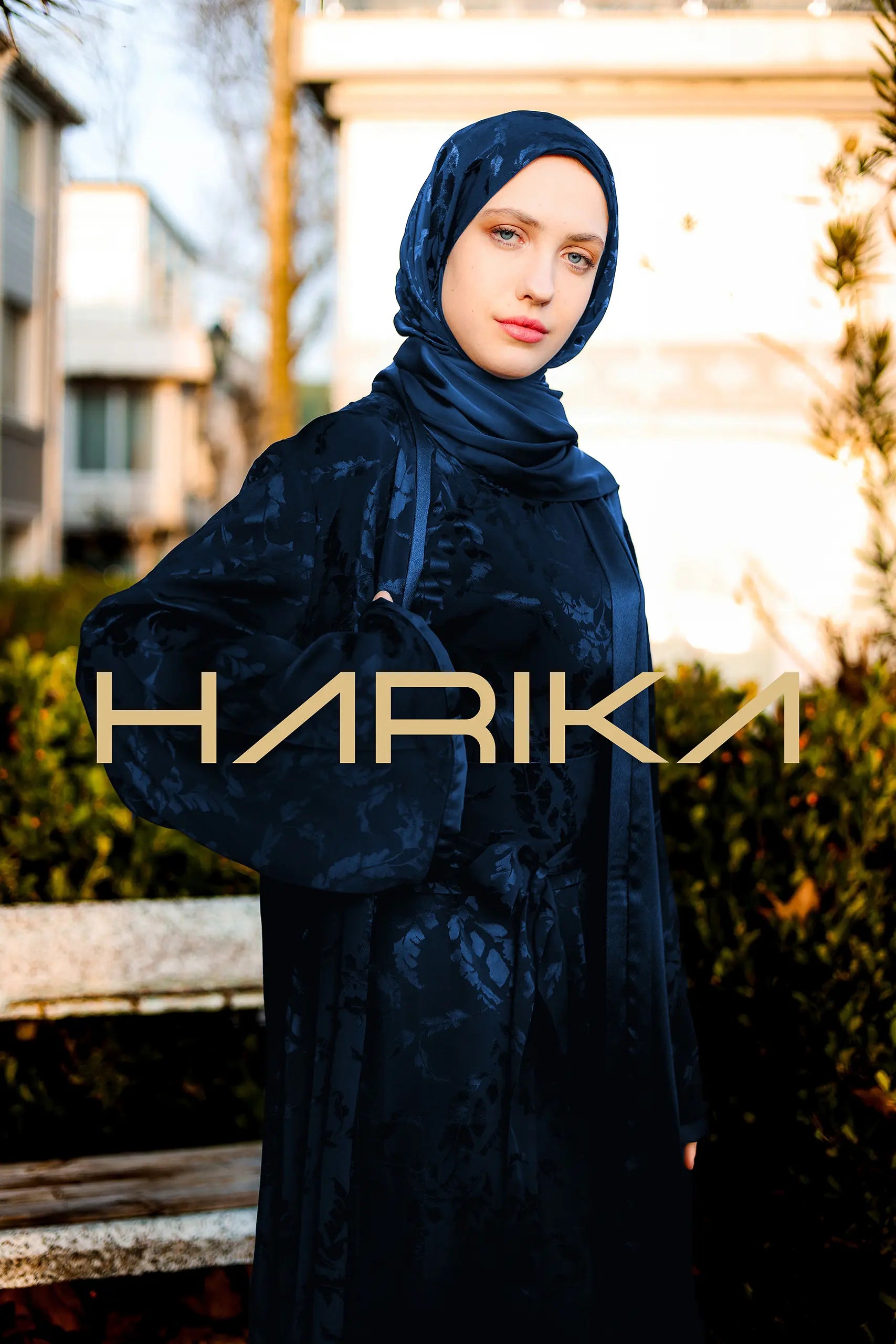عباية جيسيكا حرير أزرق داكن فاخر (عباية فقط)