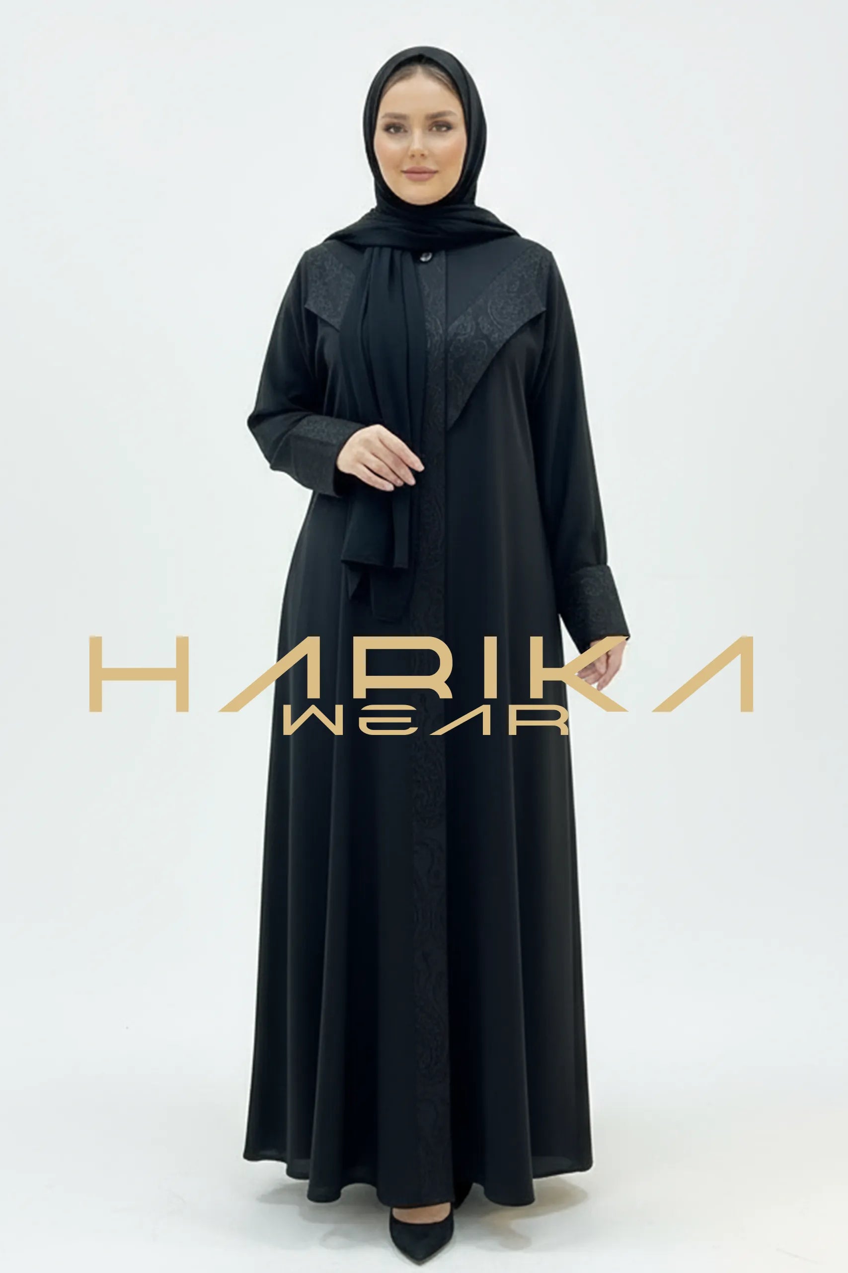 JESSİCA KUMAŞ İLE SÜSLÜ DUBAİ İPEĞİNDEN SİYAH ABAYA