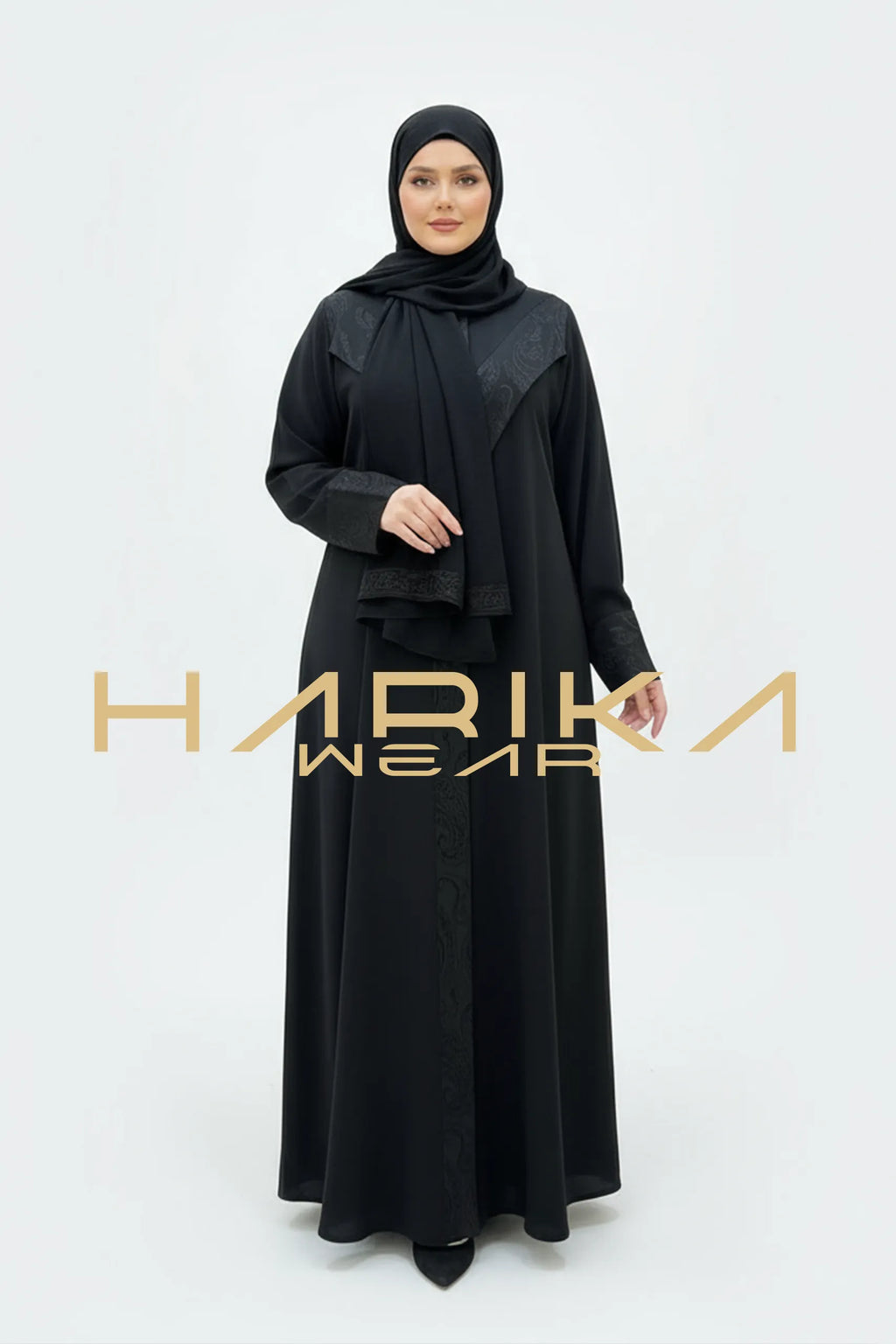 JESSİCA KUMAŞ İLE SÜSLÜ DUBAİ İPEĞİNDEN SİYAH ABAYA
