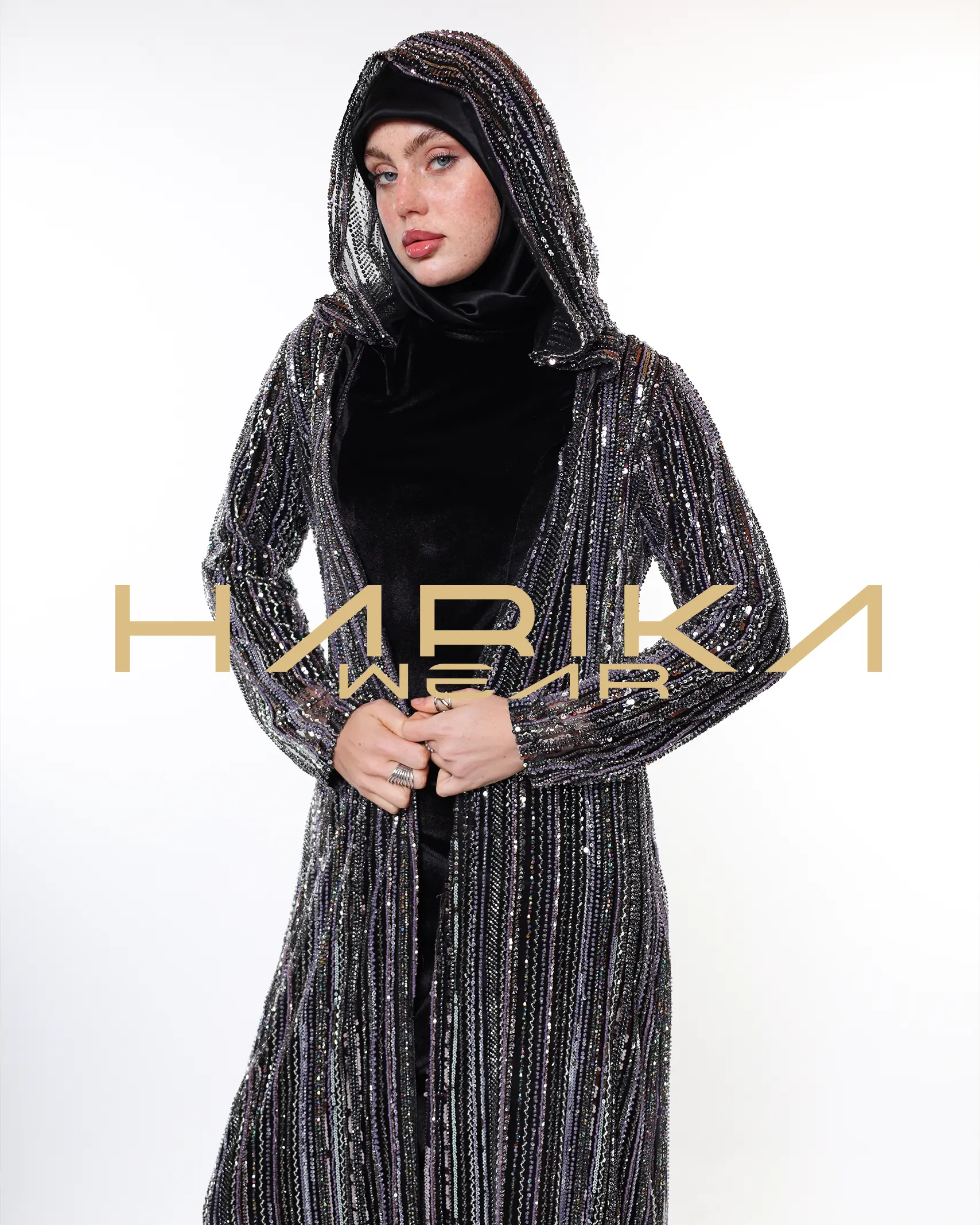 Kristallerle elle süslenmiş Siyah tül ferace