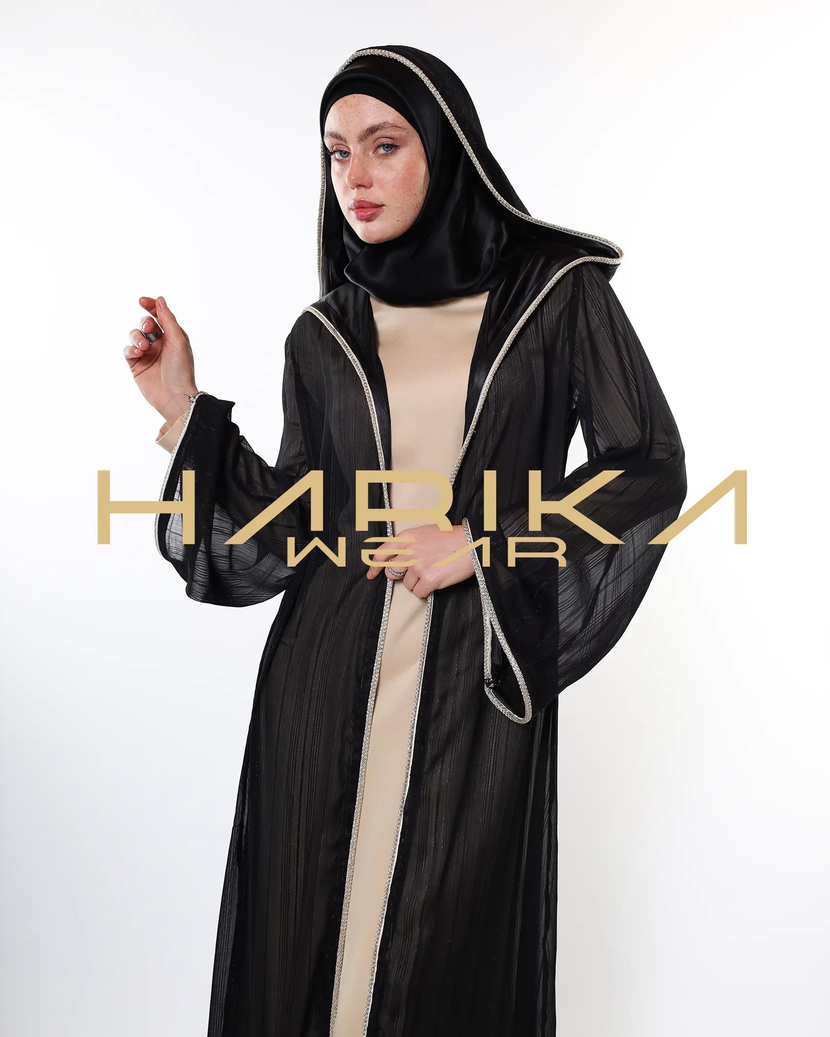 Kapüşonlu Çizgili Işıltılı Şifon Abaya