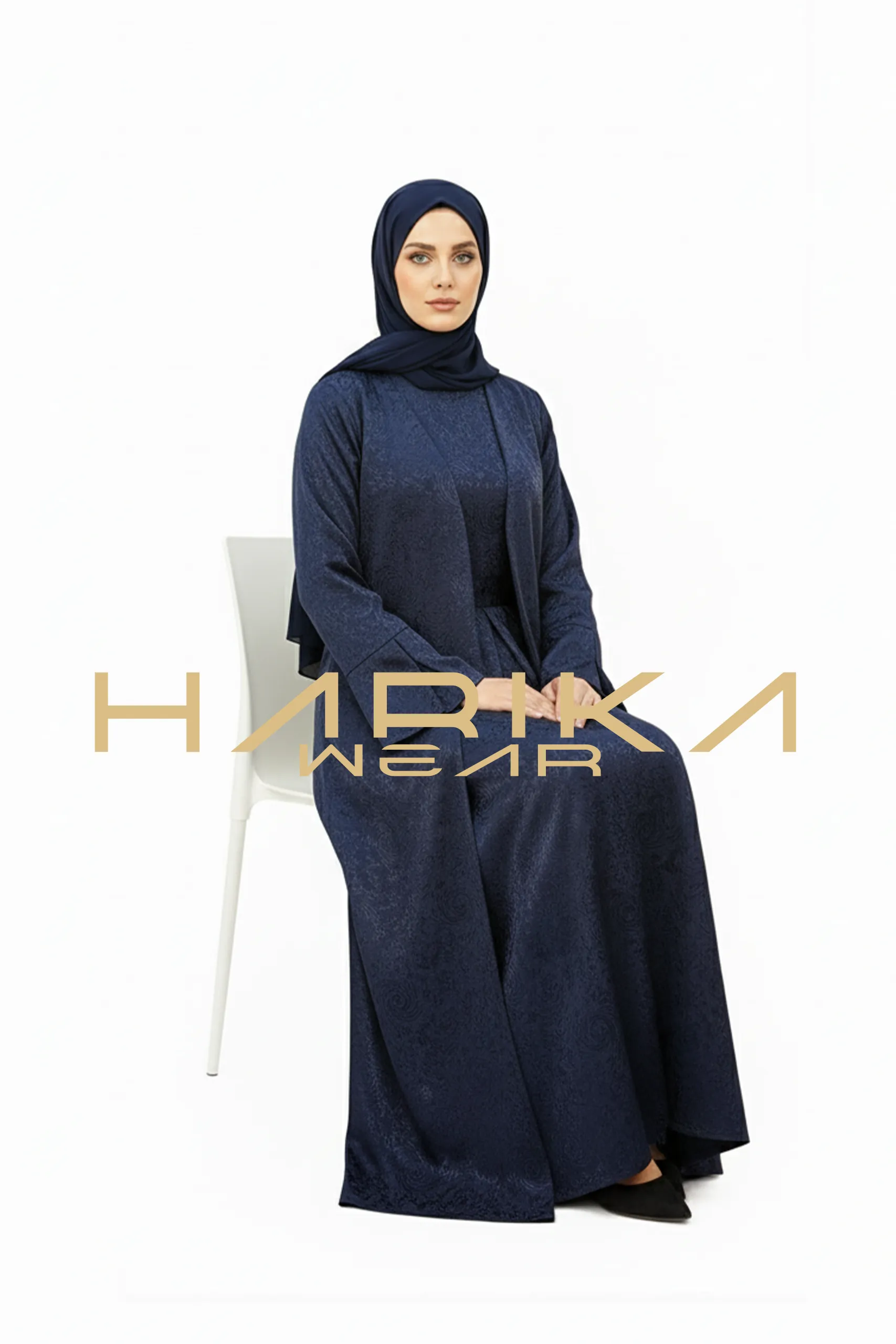 Japon İpeği Desenli Siyah Abaya – Lüks ve Zamansız Zarafet