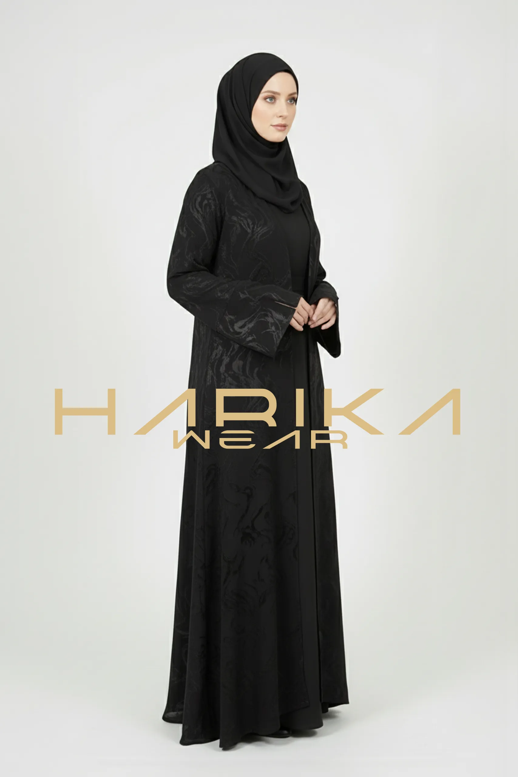 Japon İpeği Desenli Siyah Abaya – Lüks ve Zamansız Zarafet