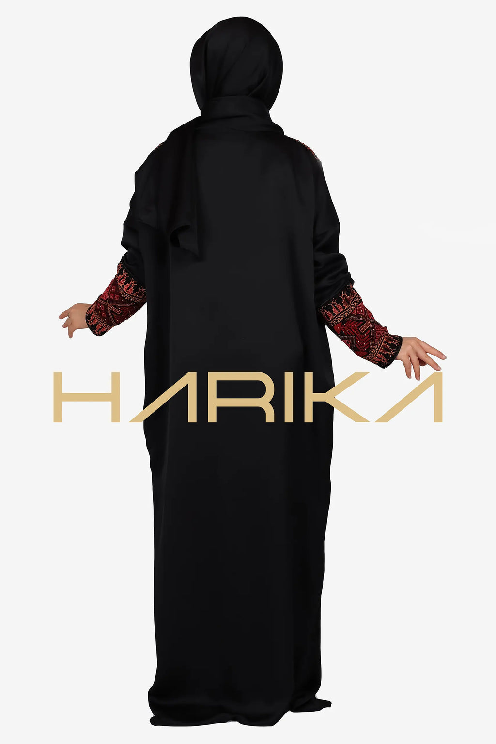 İslami tarzda, yaka ve kollarda işlemeli namaz abayasından