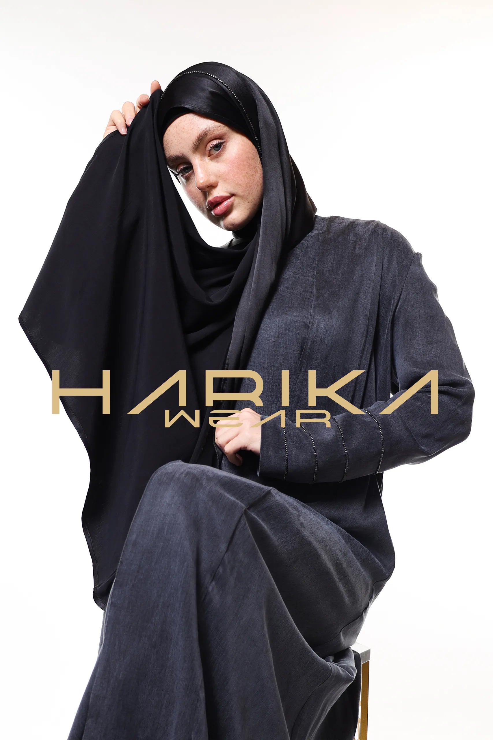 Siyah Düz Şal - Hafif, ipeksi dokunuşlu ve şık