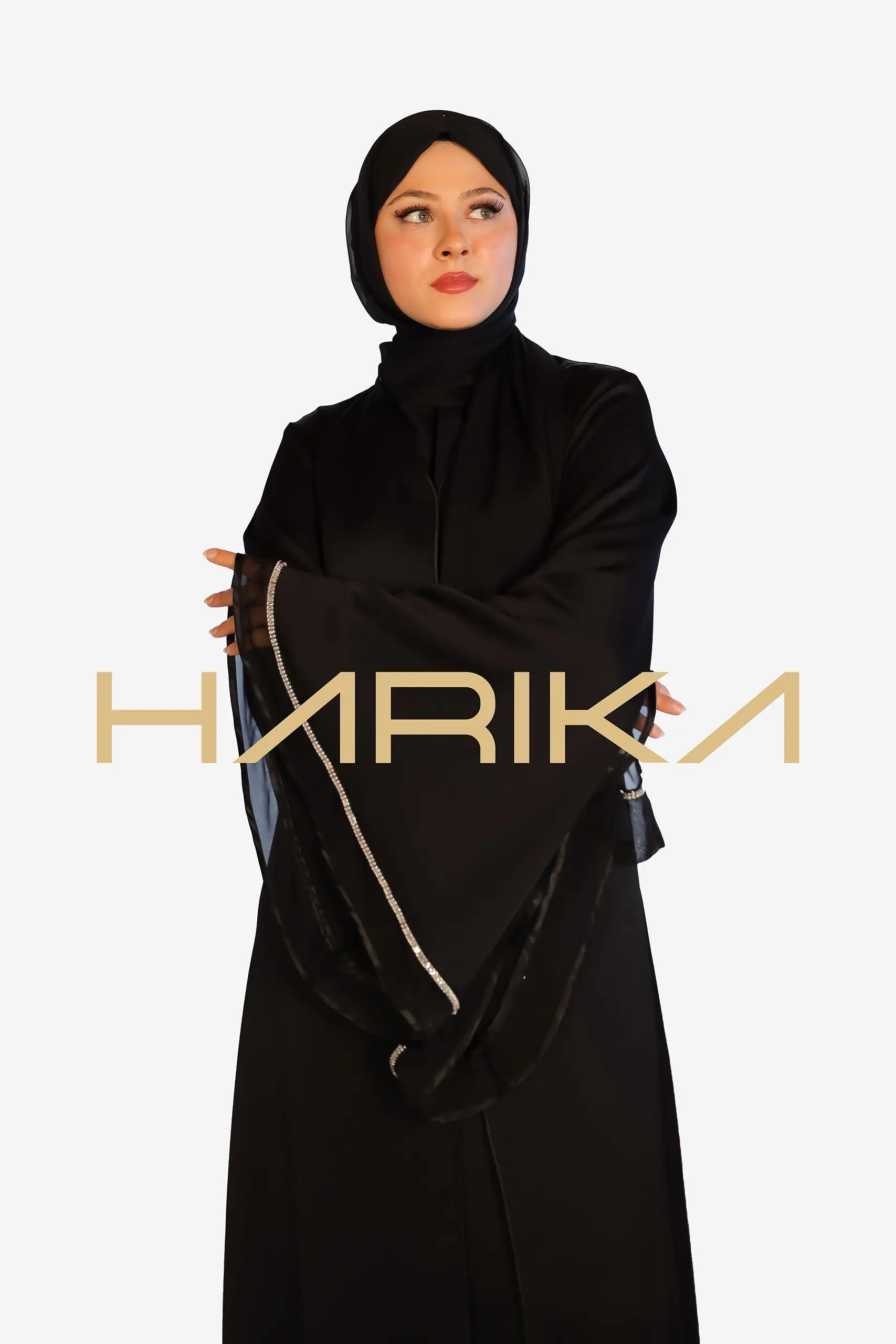 عباءة بتصميم فاخر مزينة بالكريستال (عباية وشال) 