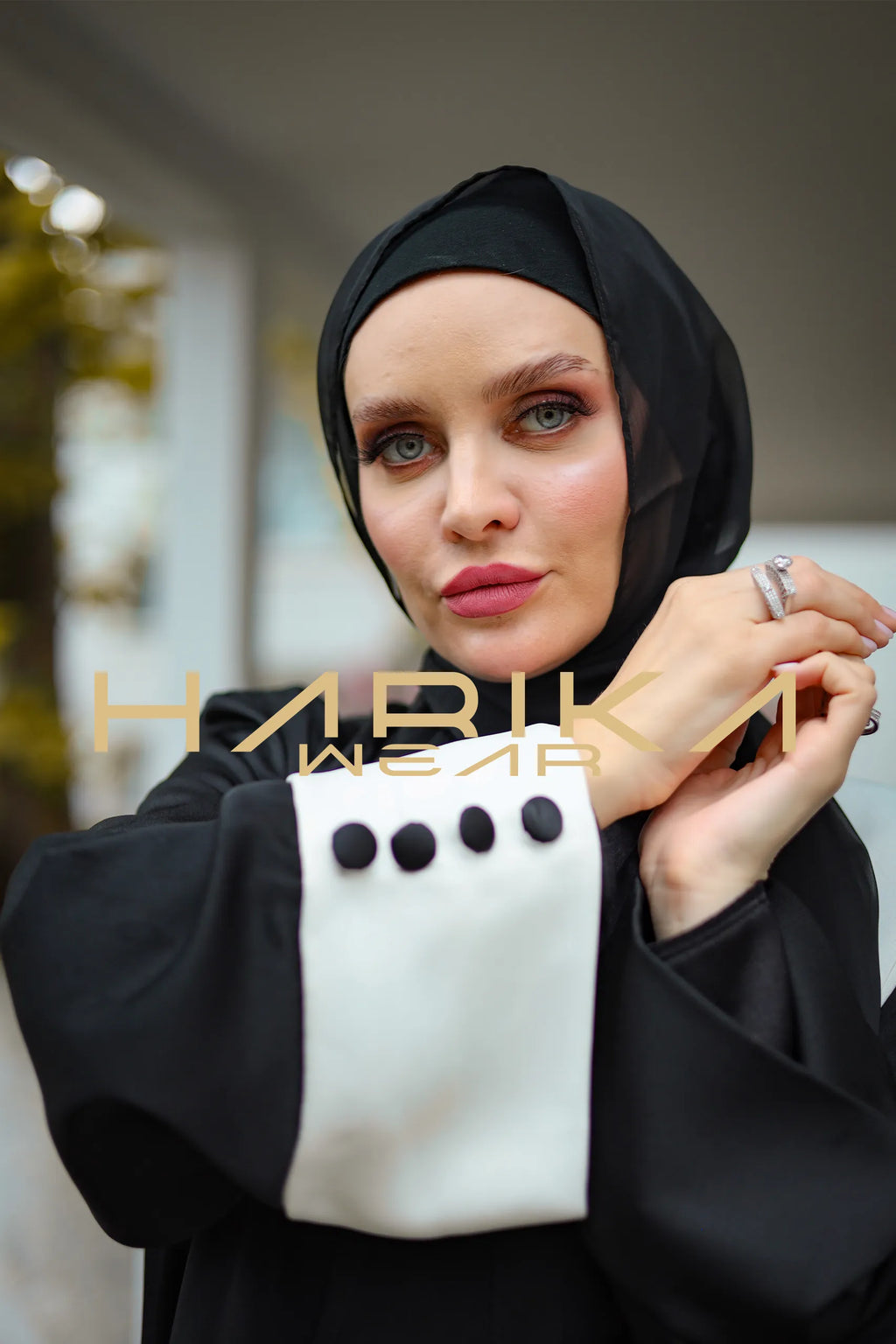 siyah ve beyaz iki Renkli ferace