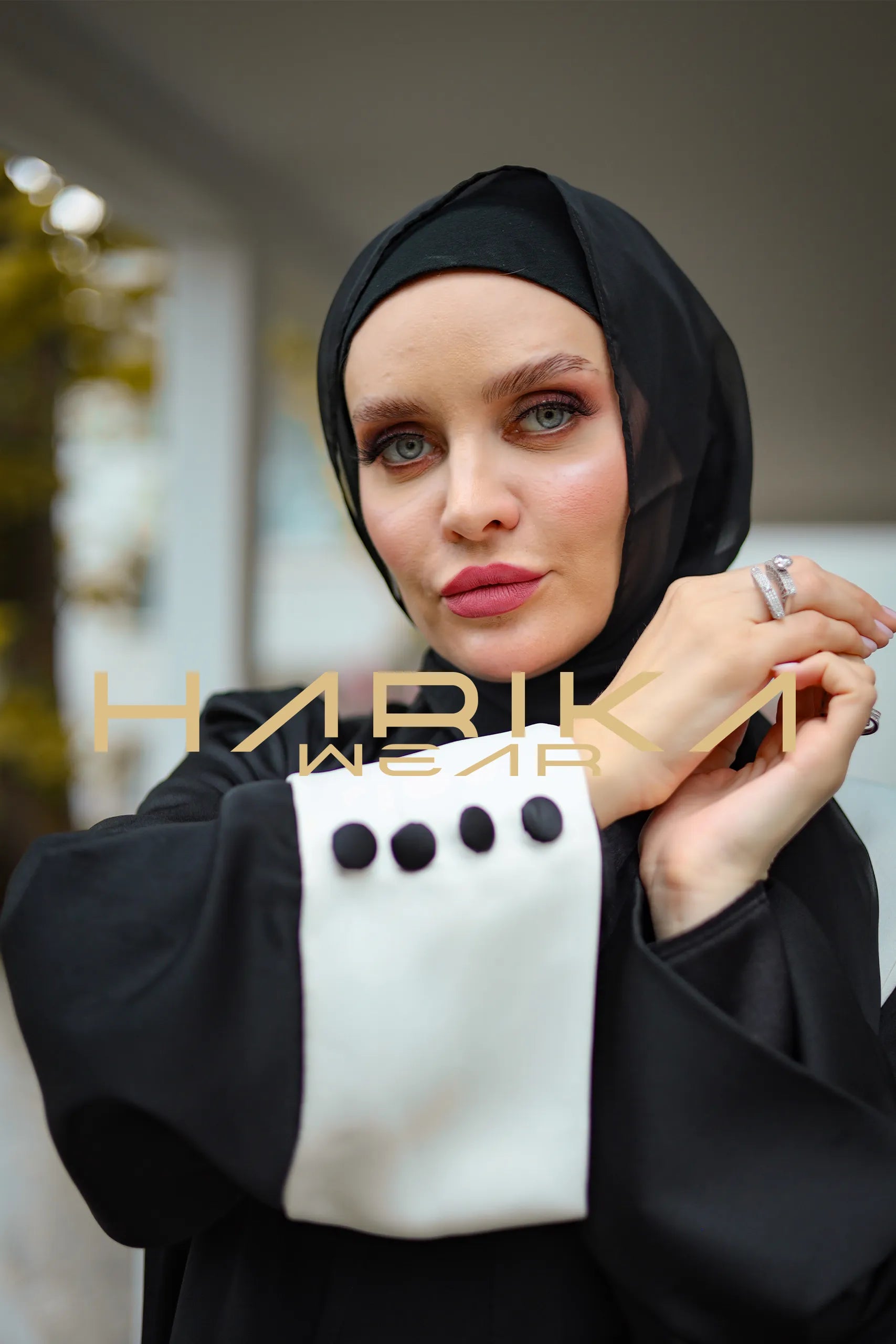 siyah ve beyaz iki Renkli ferace