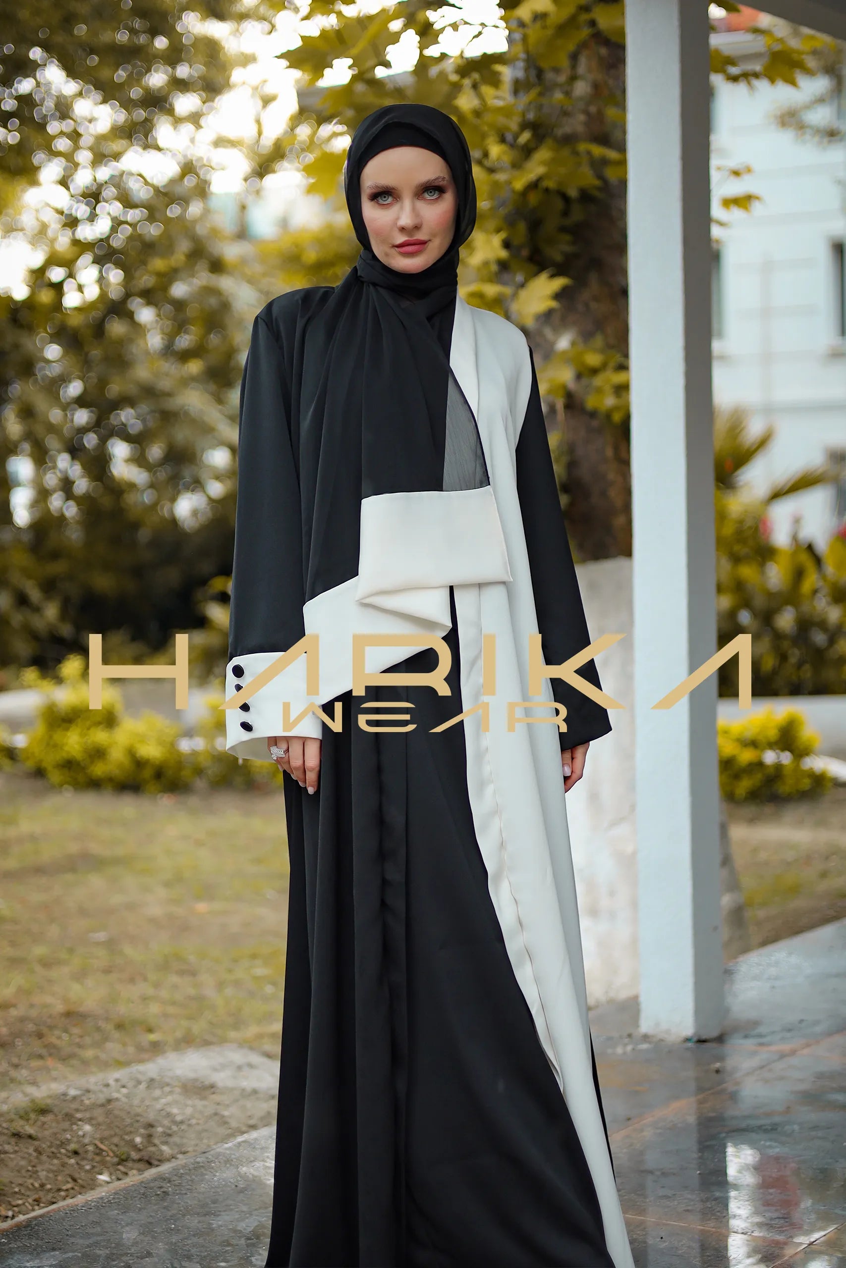 siyah ve beyaz iki Renkli ferace